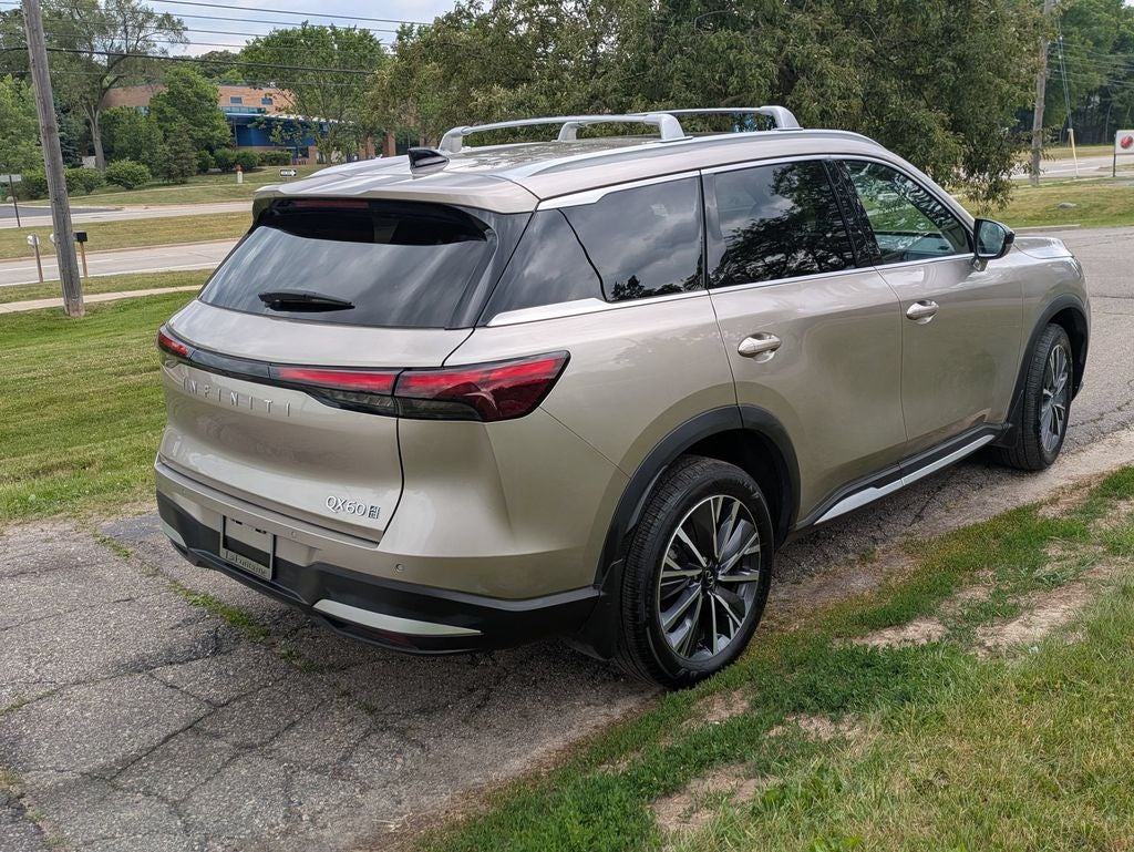 2026 INFINITI QX60 LUXE