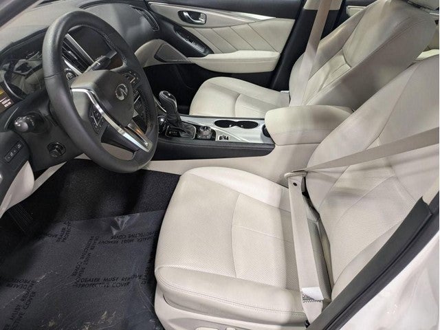 2023 INFINITI Q50 LUXE