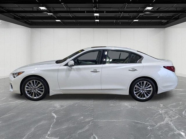 2023 INFINITI Q50 LUXE