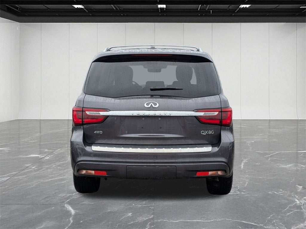 2022 INFINITI QX80 LUXE