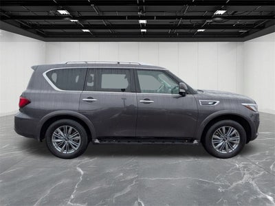2022 INFINITI QX80 LUXE