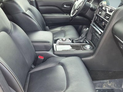 2024 INFINITI QX80 LUXE
