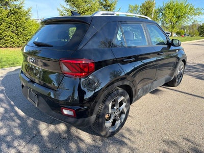 2022 Hyundai Venue SEL