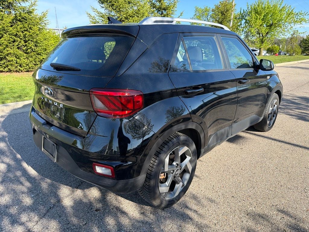 2022 Hyundai Venue SEL