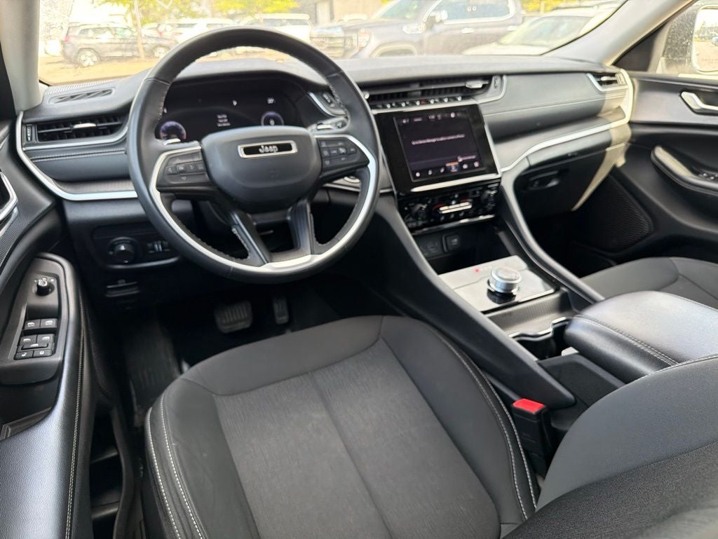2023 Jeep Grand Cherokee Laredo