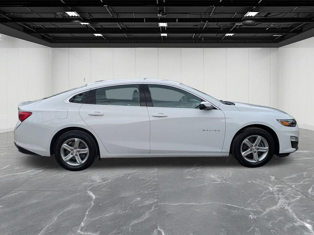 2022 Chevrolet Malibu LS 1LS