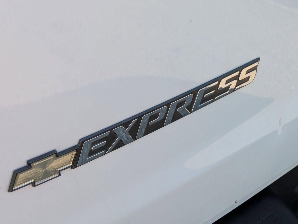 2024 Chevrolet Express 3500 LT Passenger