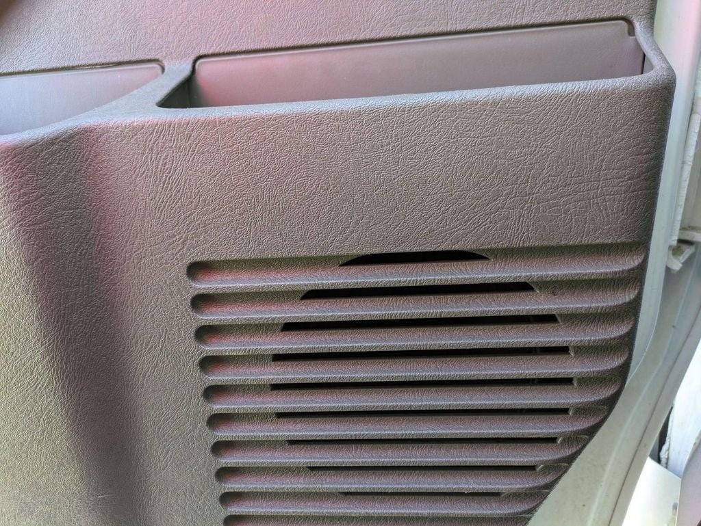 2024 Chevrolet Express 3500 LT Passenger