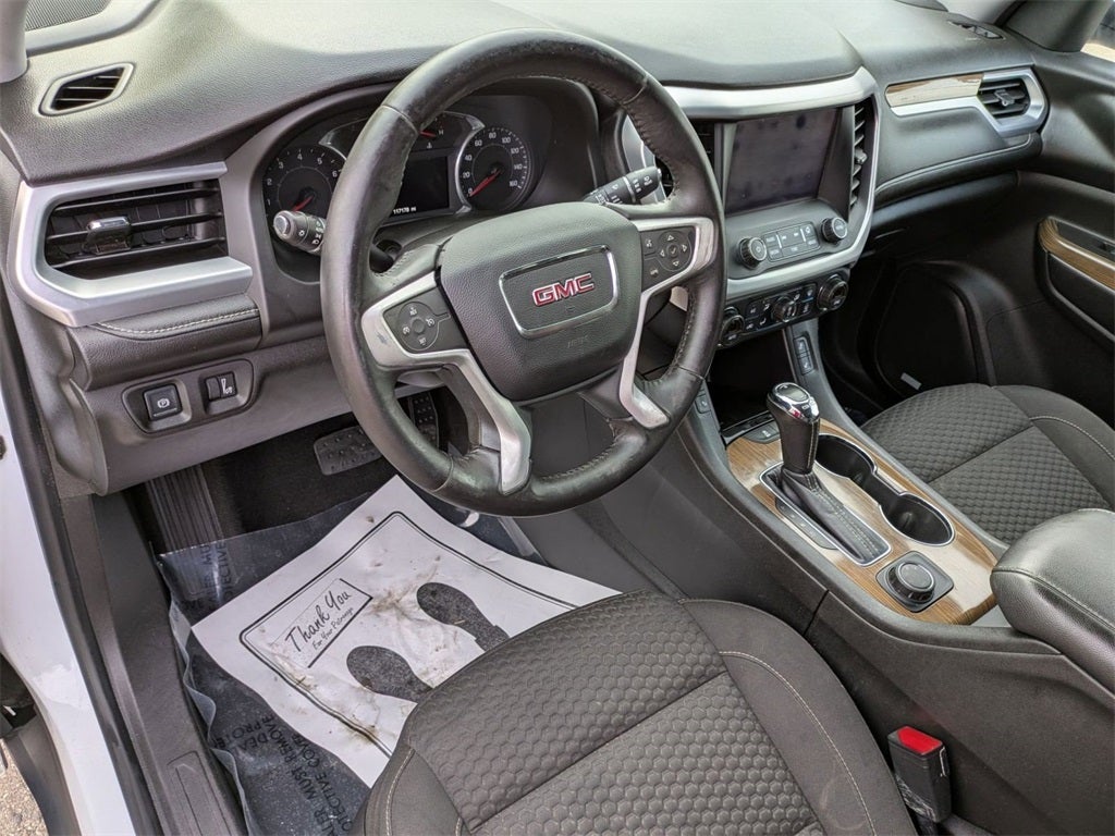 2017 GMC Acadia SLE-2