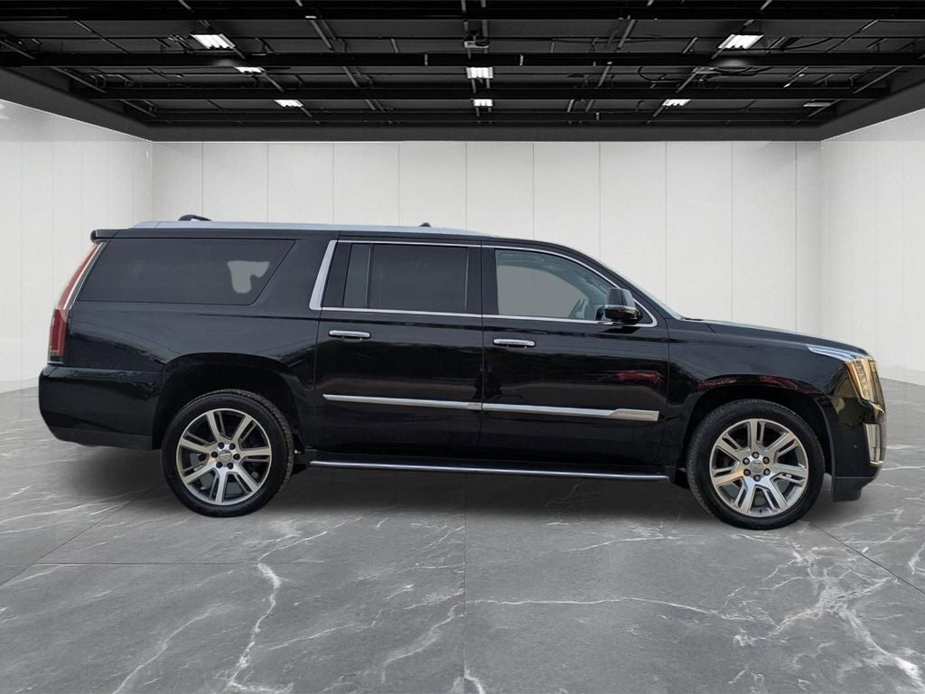 2017 Cadillac Escalade ESV Luxury