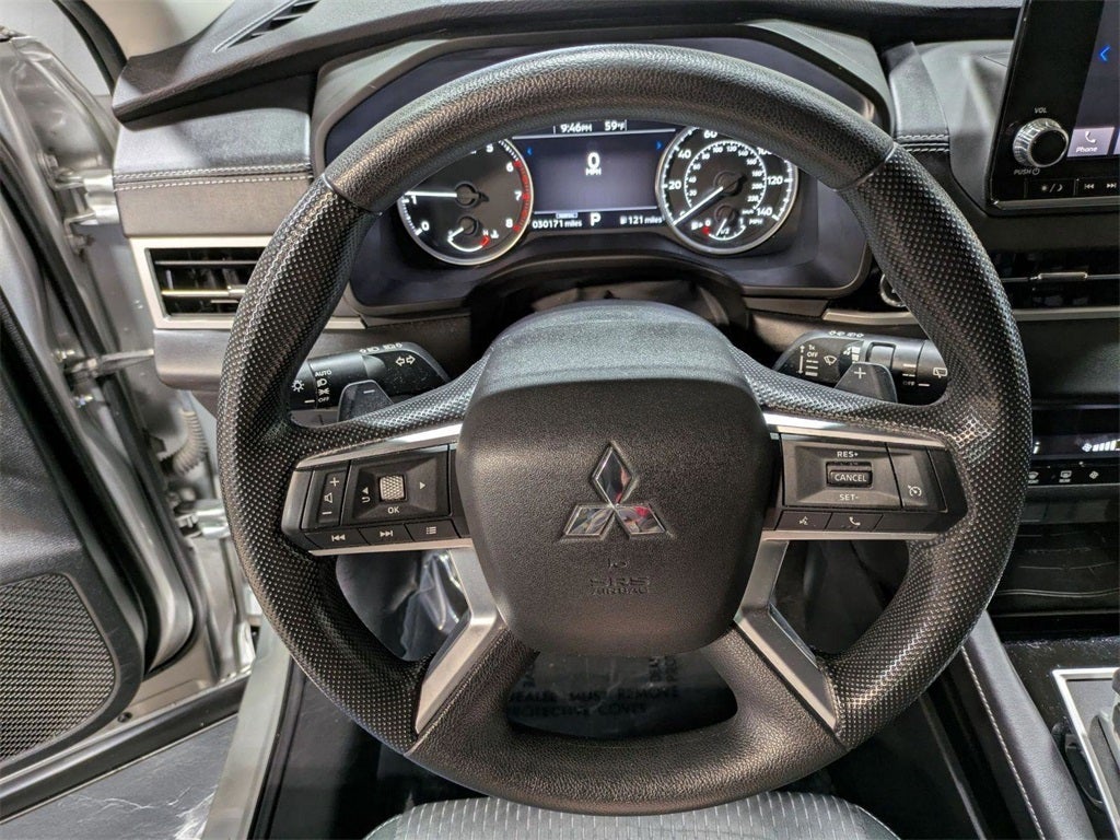 2022 Mitsubishi Outlander ES