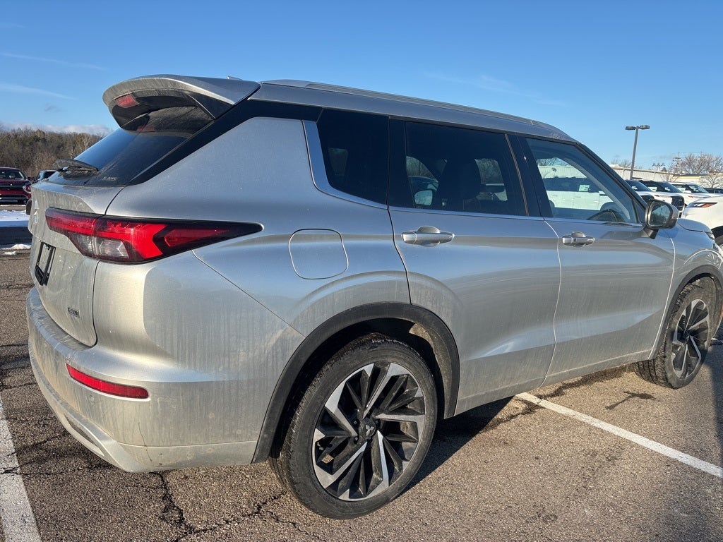 2022 Mitsubishi Outlander SEL