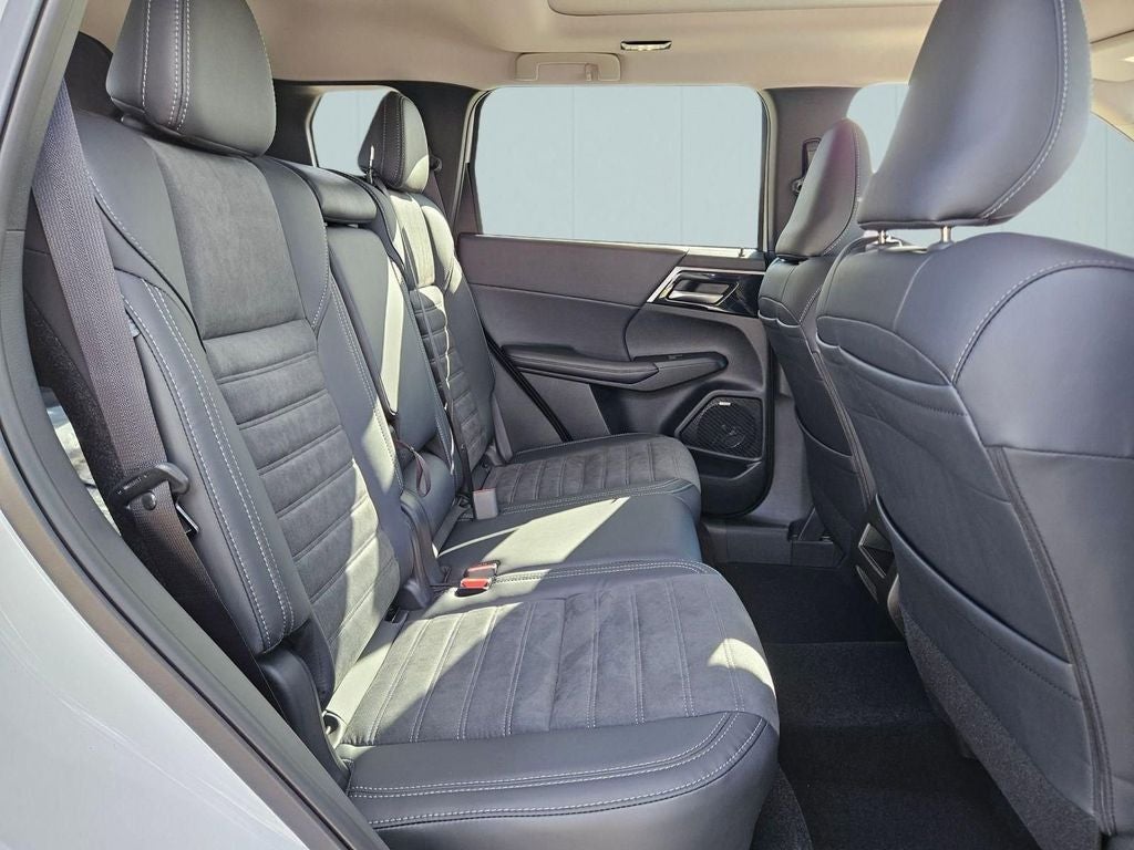 2025 Mitsubishi Outlander Trail Edition