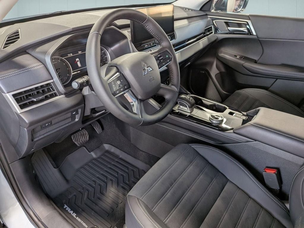 2025 Mitsubishi Outlander Trail Edition