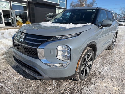 2025 Mitsubishi Outlander SEL
