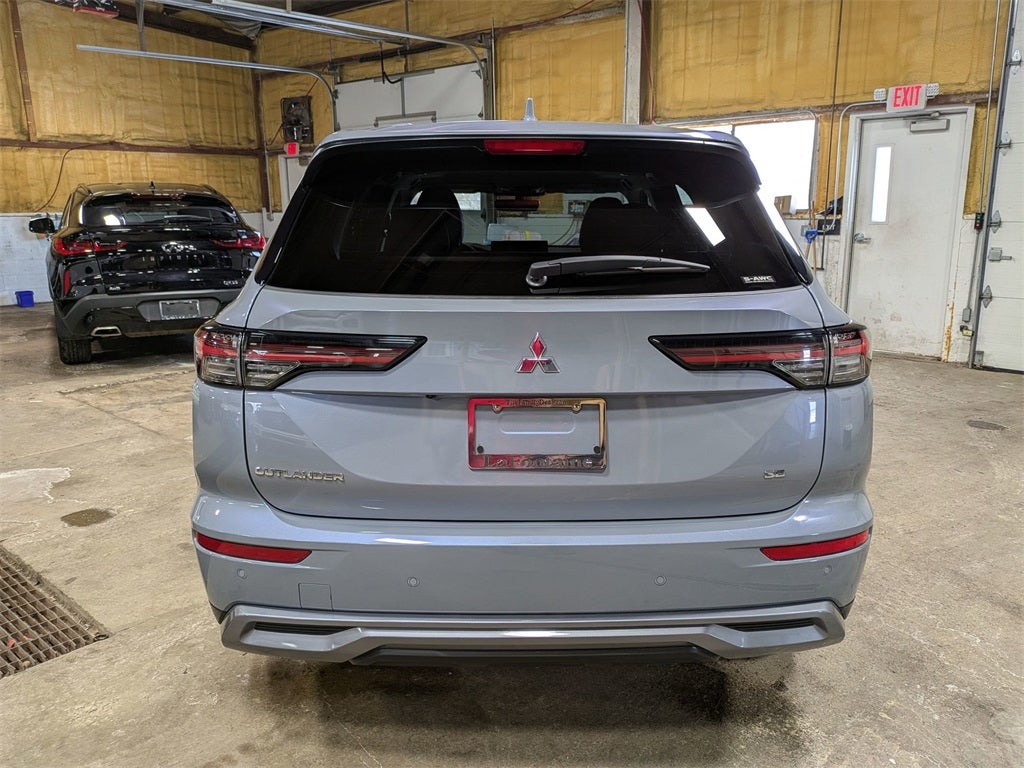 2025 Mitsubishi Outlander SEL