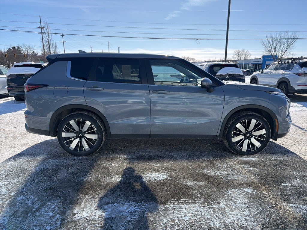 2025 Mitsubishi Outlander SEL