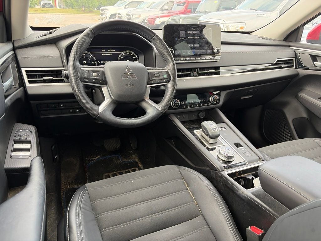 2023 Mitsubishi Outlander PHEV SE