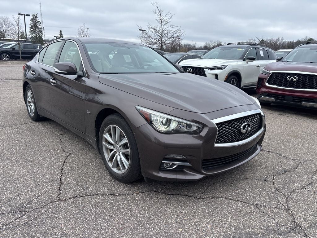2017 INFINITI Q50 2.0t Premium
