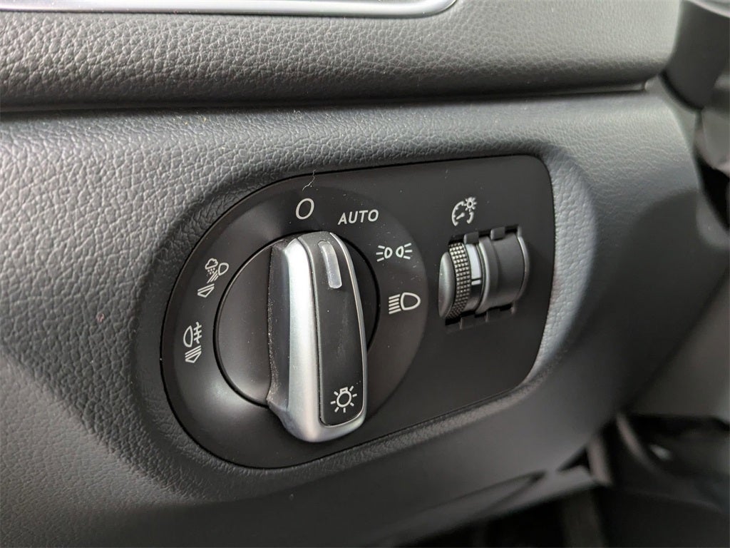 2018 Audi Q3 2.0T Premium quattro