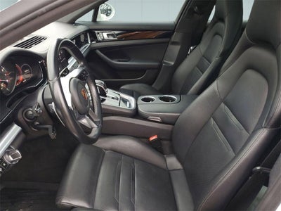 2018 Porsche Panamera 4