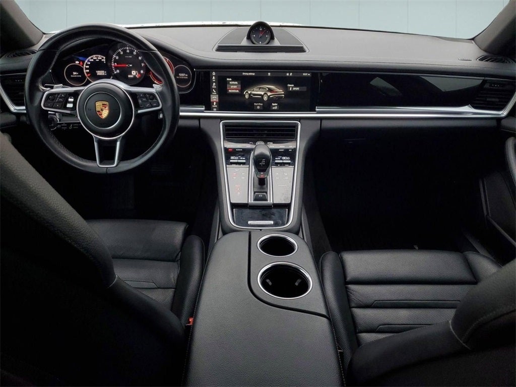 2018 Porsche Panamera 4