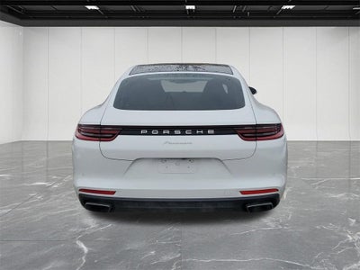 2018 Porsche Panamera 4
