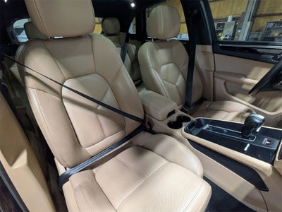 2022 Porsche Macan Base