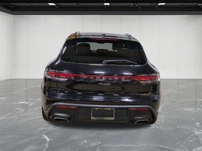 2022 Porsche Macan Base