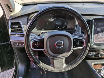 2016 Volvo XC90 Hybrid T8 Momentum