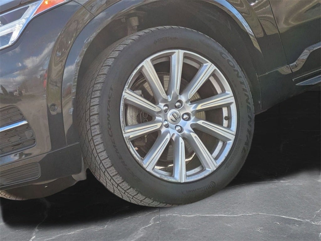 2016 Volvo XC90 Hybrid T8 Momentum