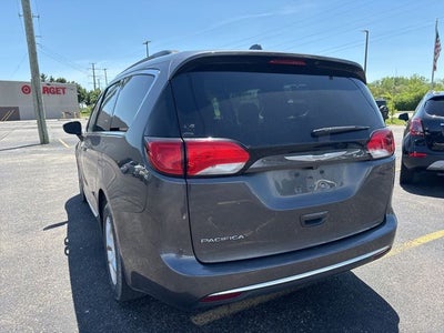 2017 Chrysler Pacifica Touring L