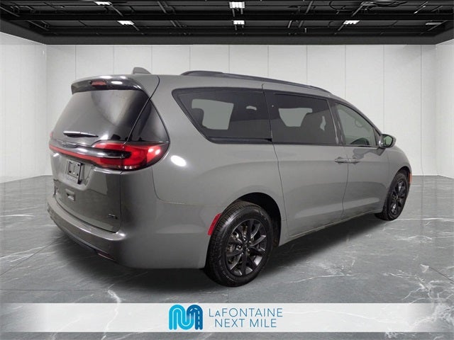 2021 Chrysler Pacifica Touring L