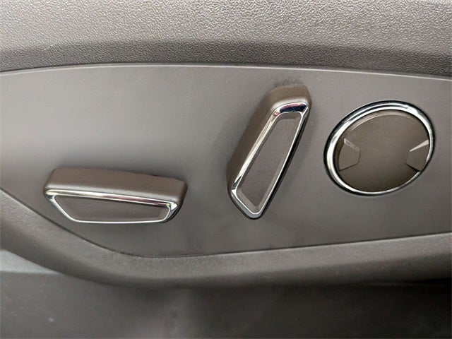 2019 Lincoln Nautilus Select