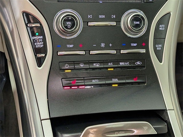 2019 Lincoln Nautilus Select