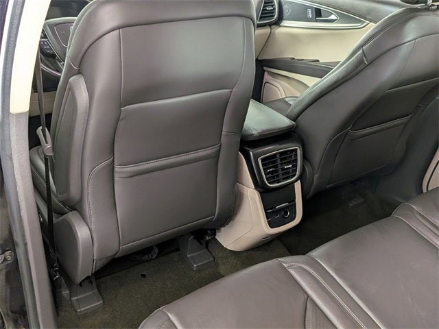 2019 Lincoln Nautilus Select