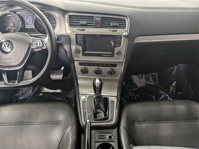 2015 Volkswagen Golf SportWagen SE