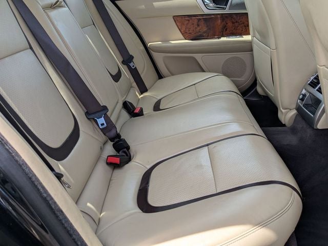 2015 Jaguar XF 3.0 Sport