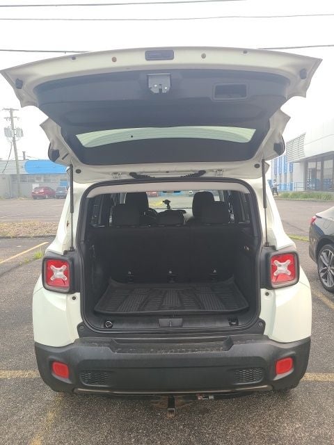 2016 Jeep Renegade Latitude 75th Anniversary Edition